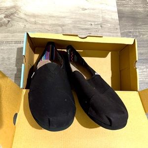 Brand new Toms - Black.  Men’s size 12 Medium.  Sales are final.